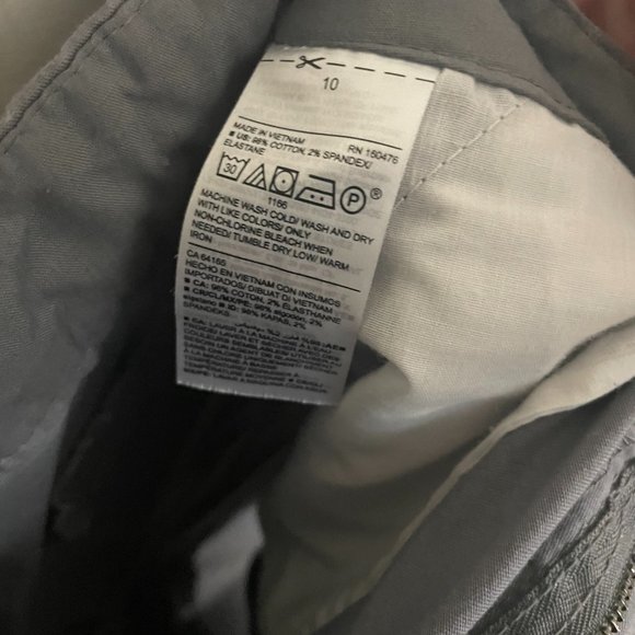 Old Navy Everyday Short - Picture 3 of 3